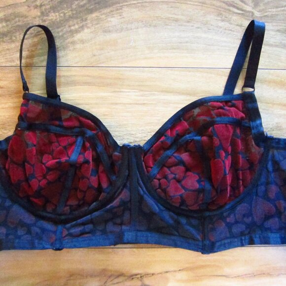 TORRID Black & Red Hearts Unlined Sheer Lace Underwire Bra size 3 - Picture 1 of 6